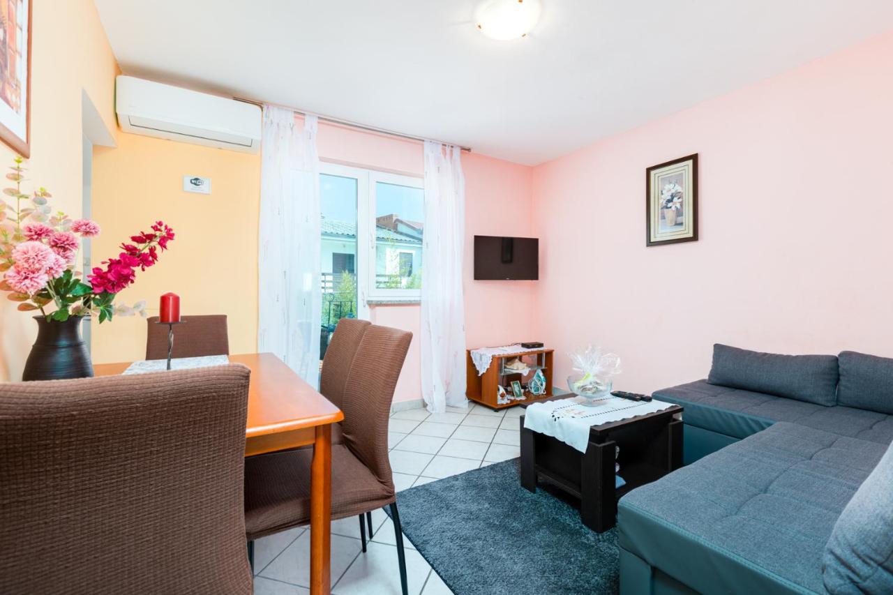 Apartment Ivica Punat Eksteriør bilde